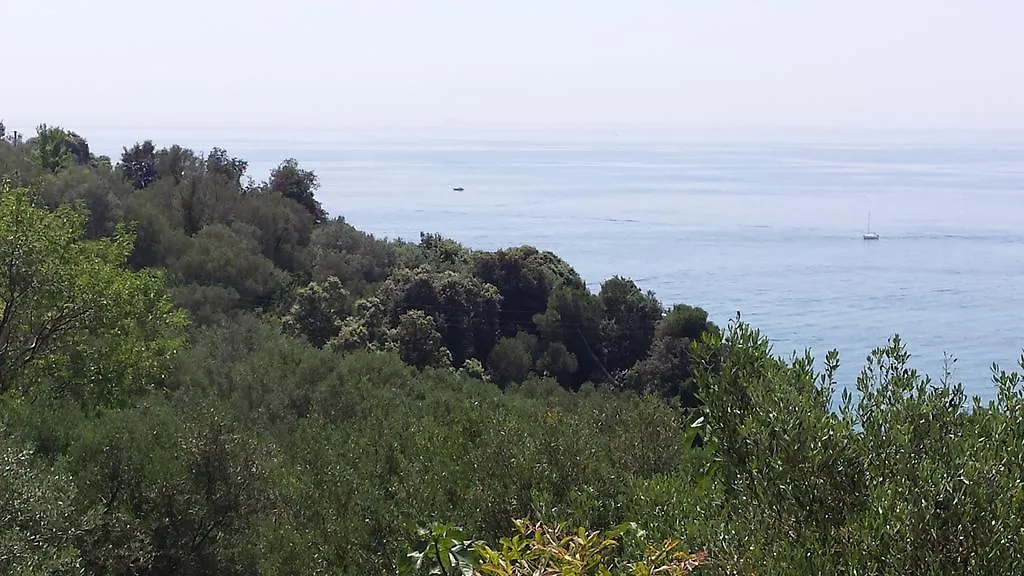 Ghirindoun Apartment Celle Ligure